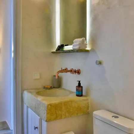 Luxury Artistic Kardiani Vila *